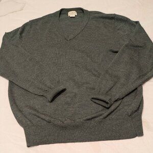 L.L. Bean Sweater Men's Large Merino Wool Pullover Green/ Charcoal Model # FHQ8